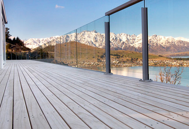 Choose the right pine decking